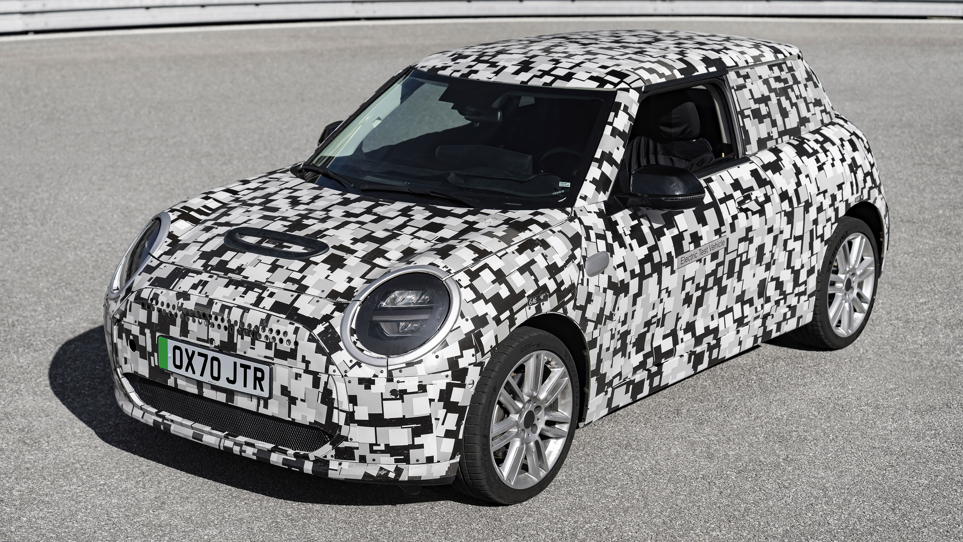MINI Hatch - official spyshot 6