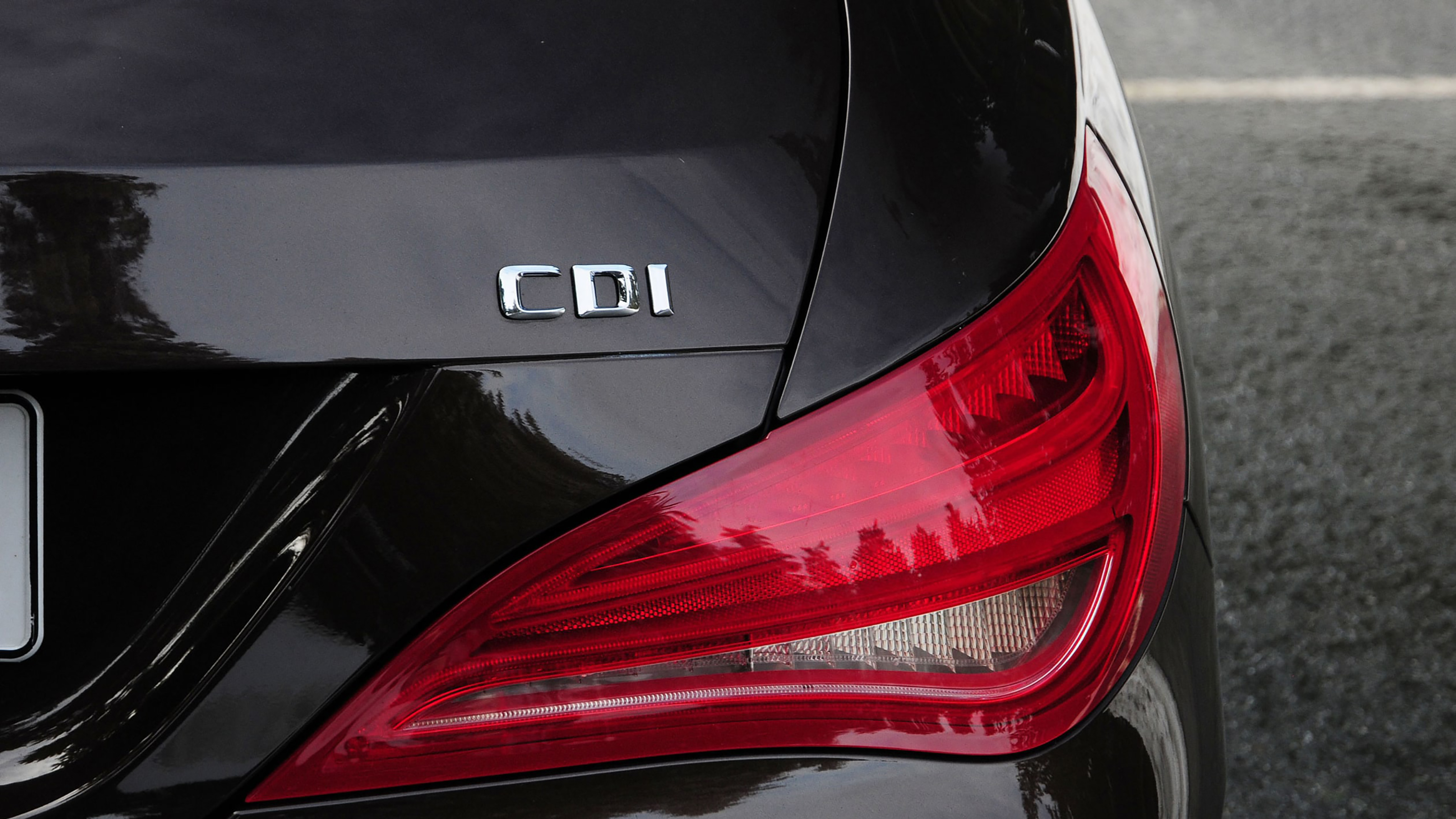 Mercedes CLA Shooting Brake - badge