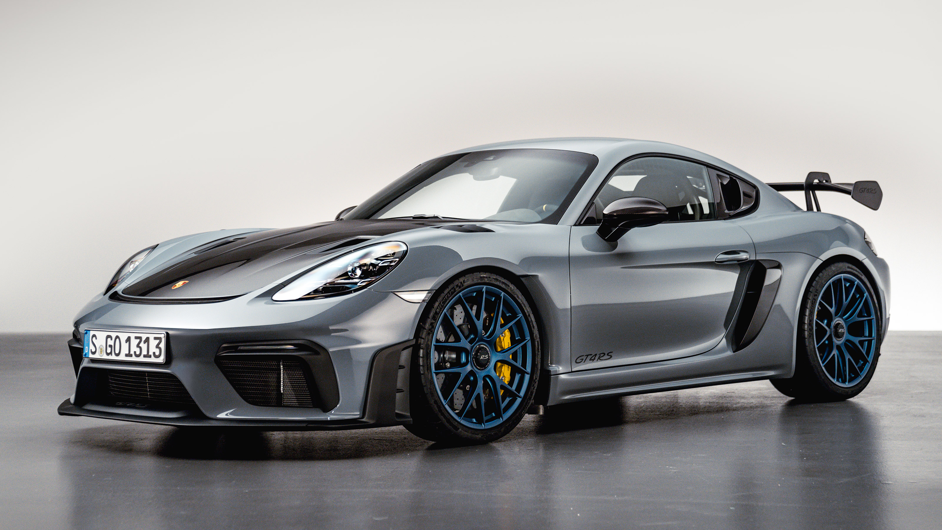 Porsche 718 Cayman GT4 - front