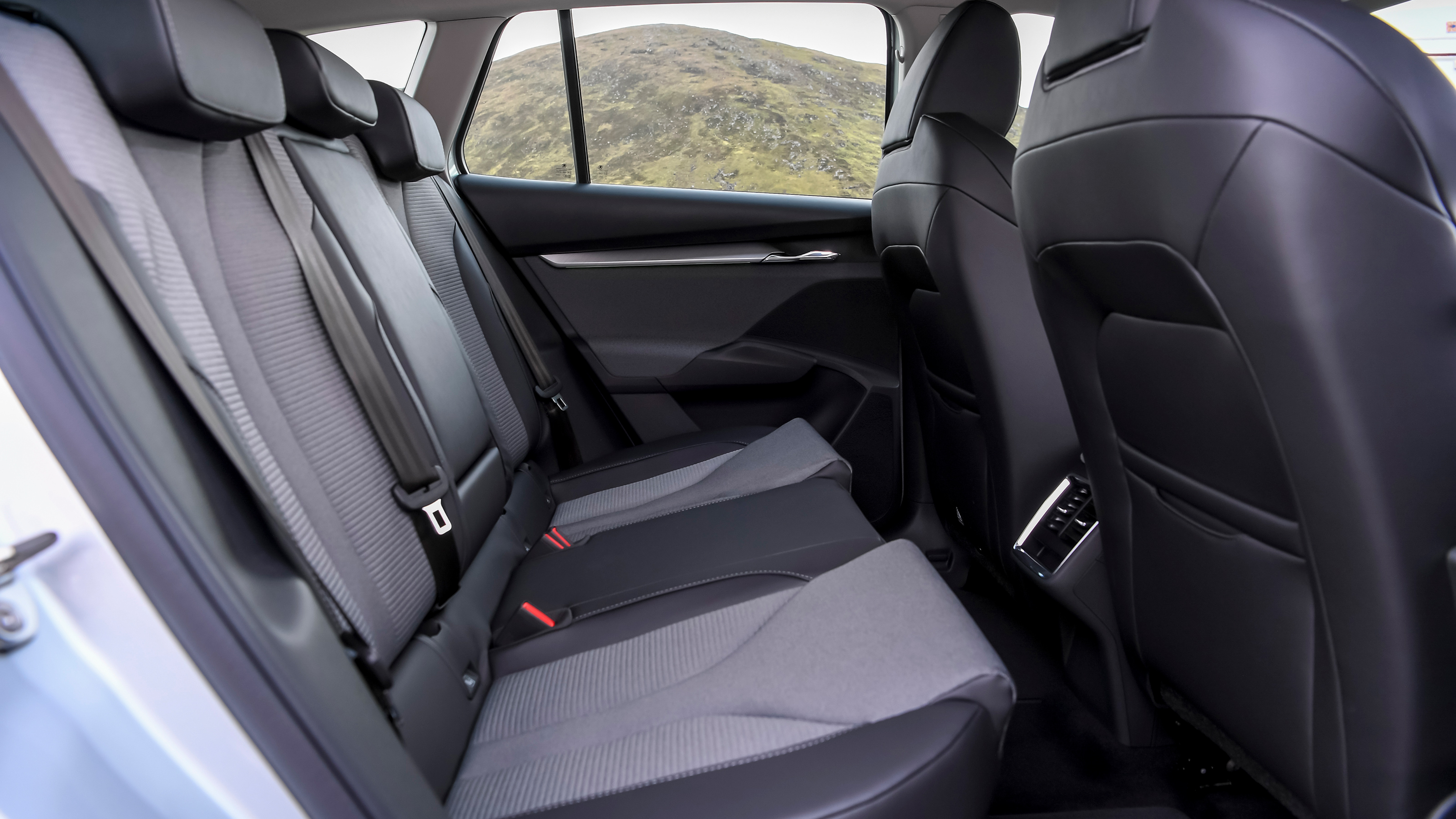 Skoda Enyaq iV - rear seats