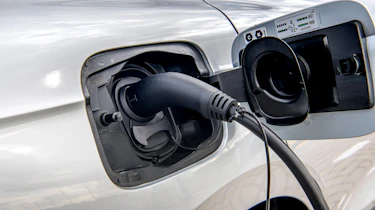 Skoda Enyaq iV - plug