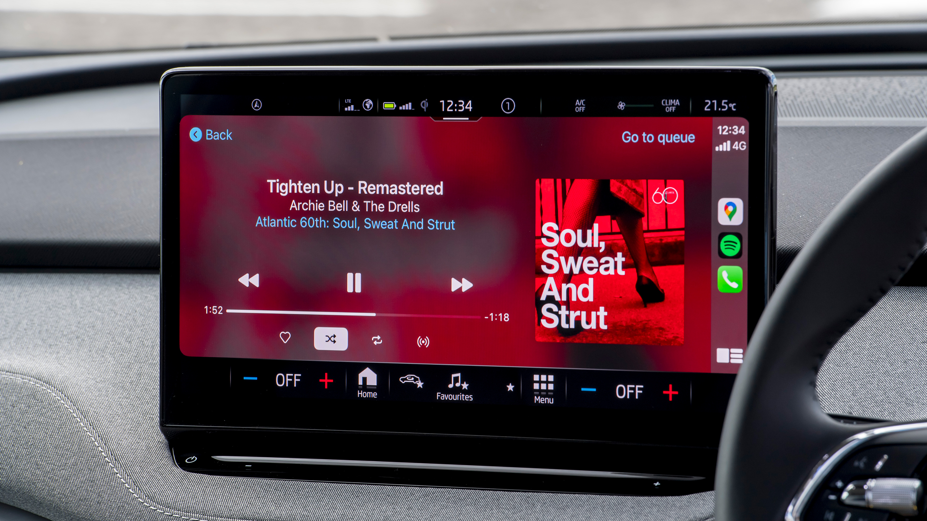 Skoda Enyaq iV - screen