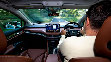 Skoda Enyaq iV 80 long termer - driving