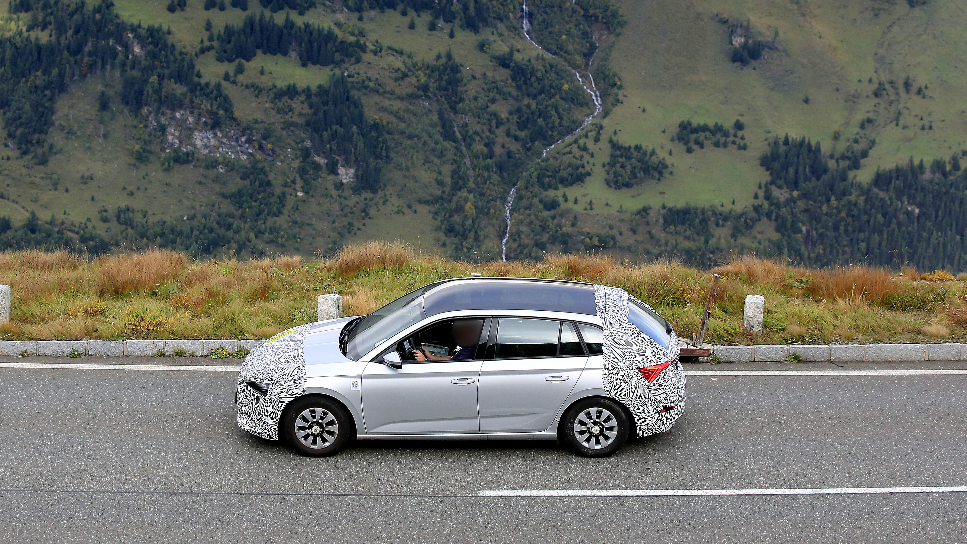 Skoda Scala facelift spy - side