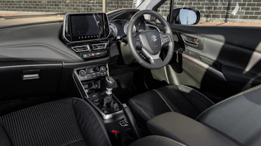Suzuki S-Cross - dash