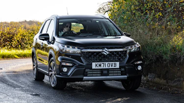 Suzuki S-Cross - front cornering