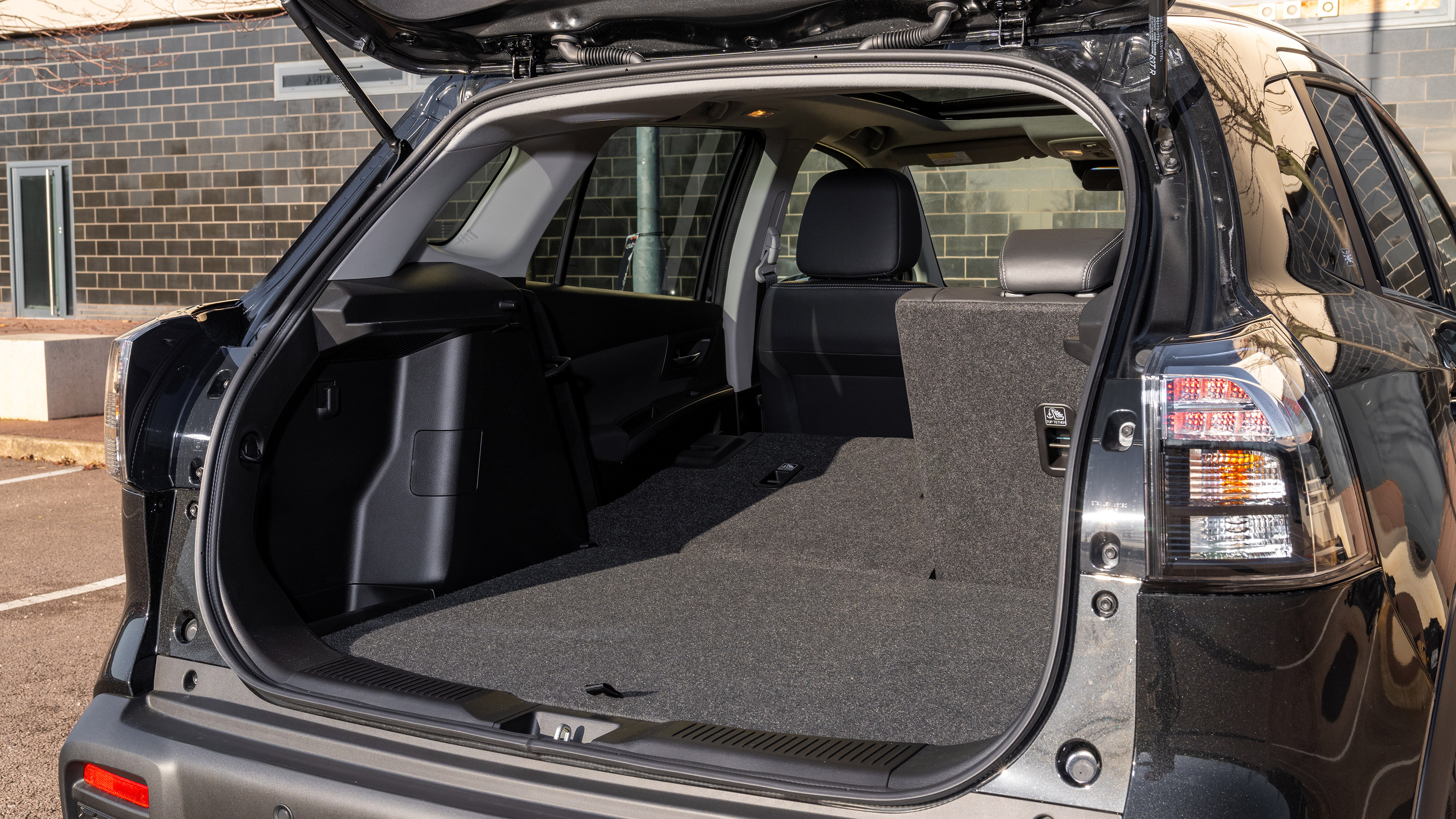 Suzuki S-Cross - boot seats down