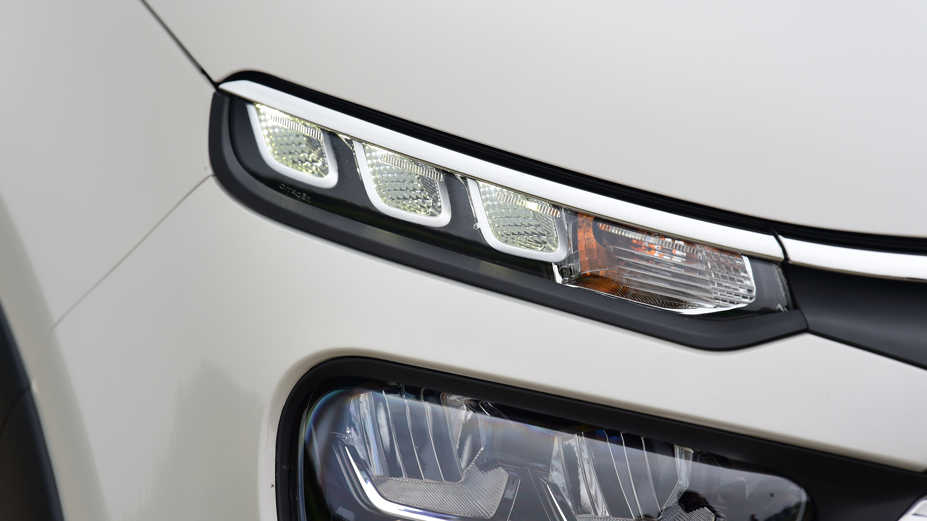 Citroen C3 - headlight