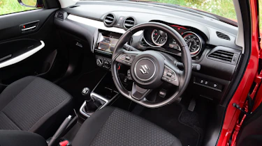 Suzuki Swift - interior