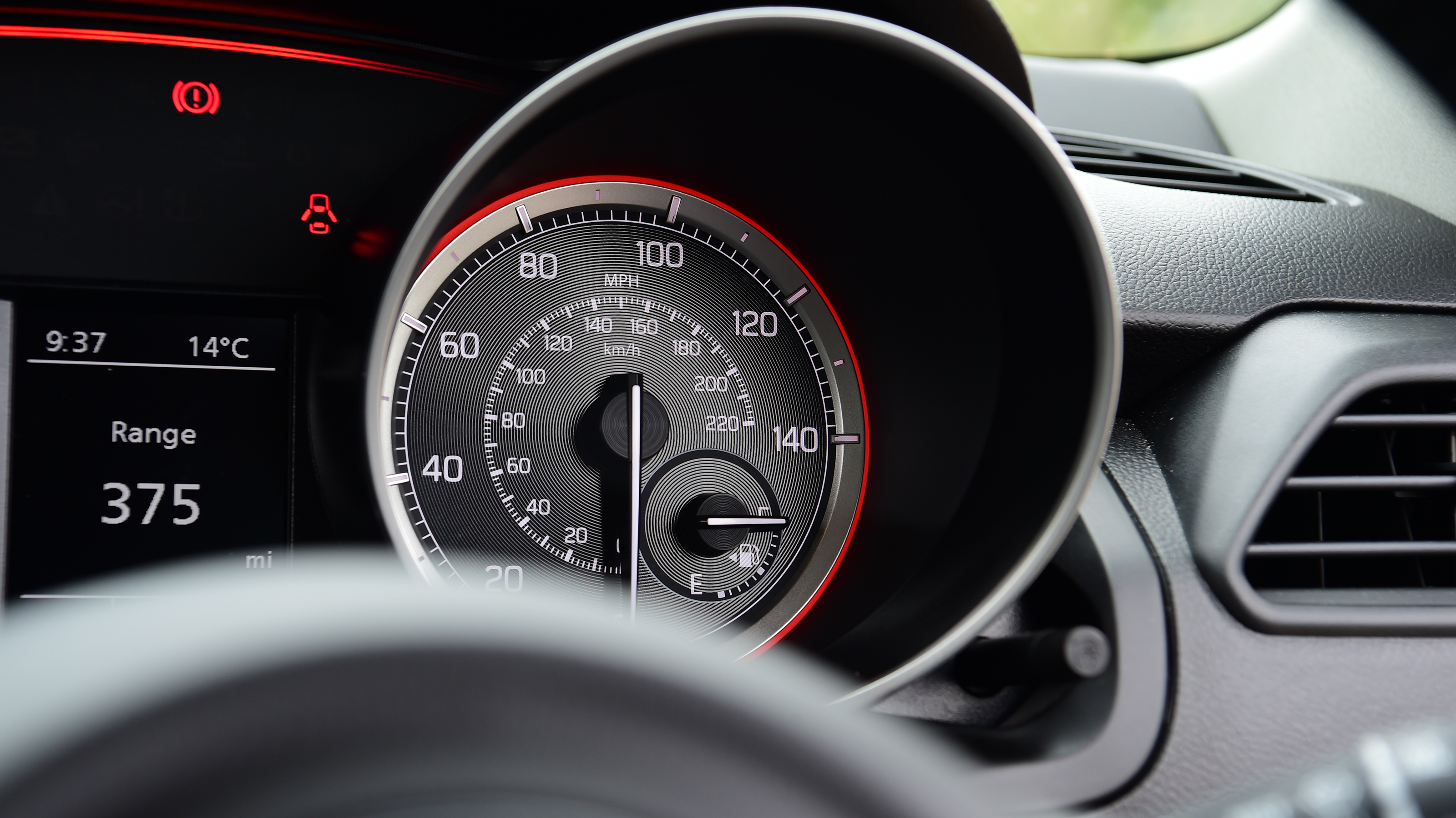 Suzuki Swift - dials