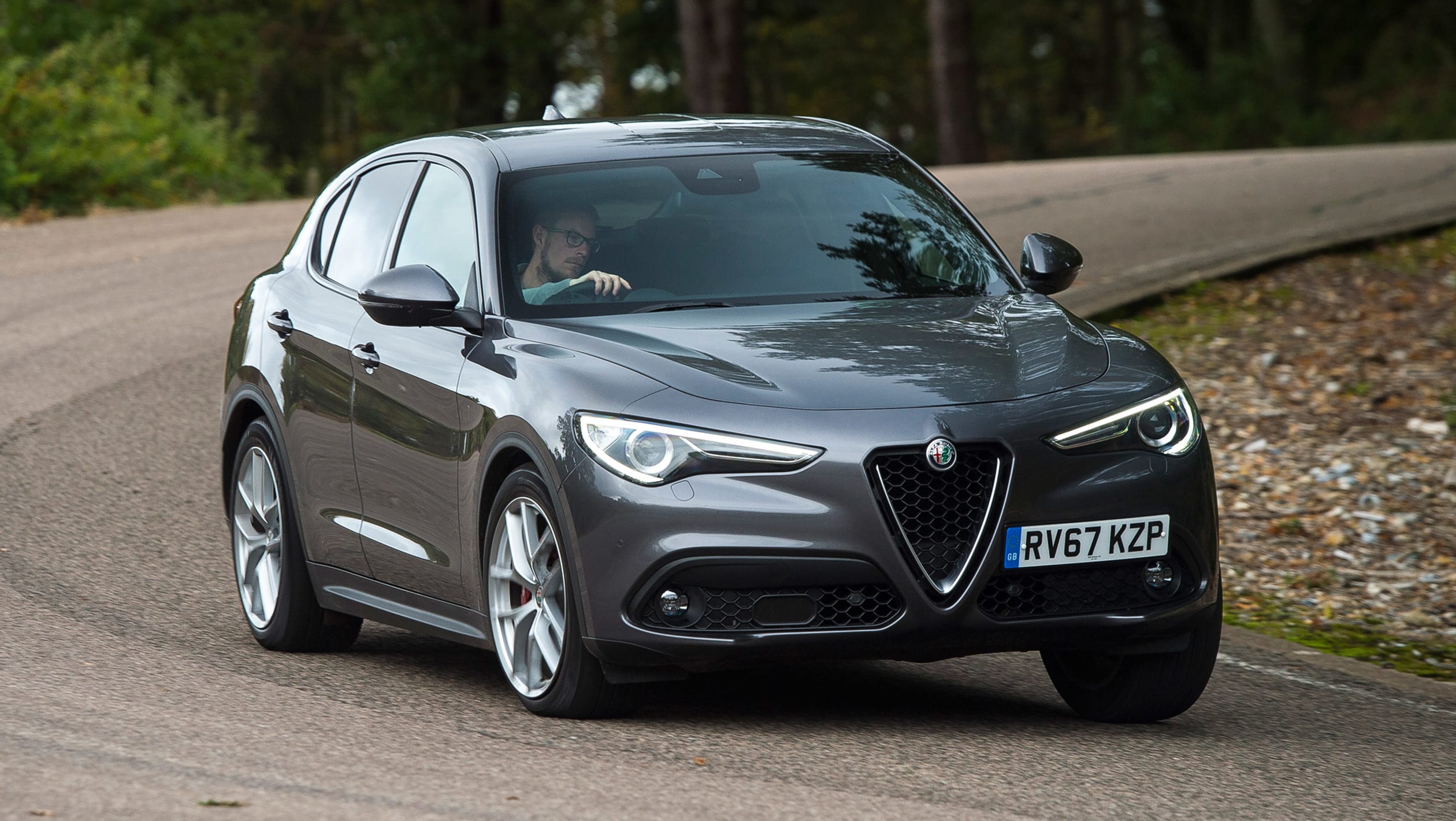 Used Alfa Romeo Stelvio - front cornering