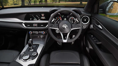 Used Alfa Romeo Stelvio - dash