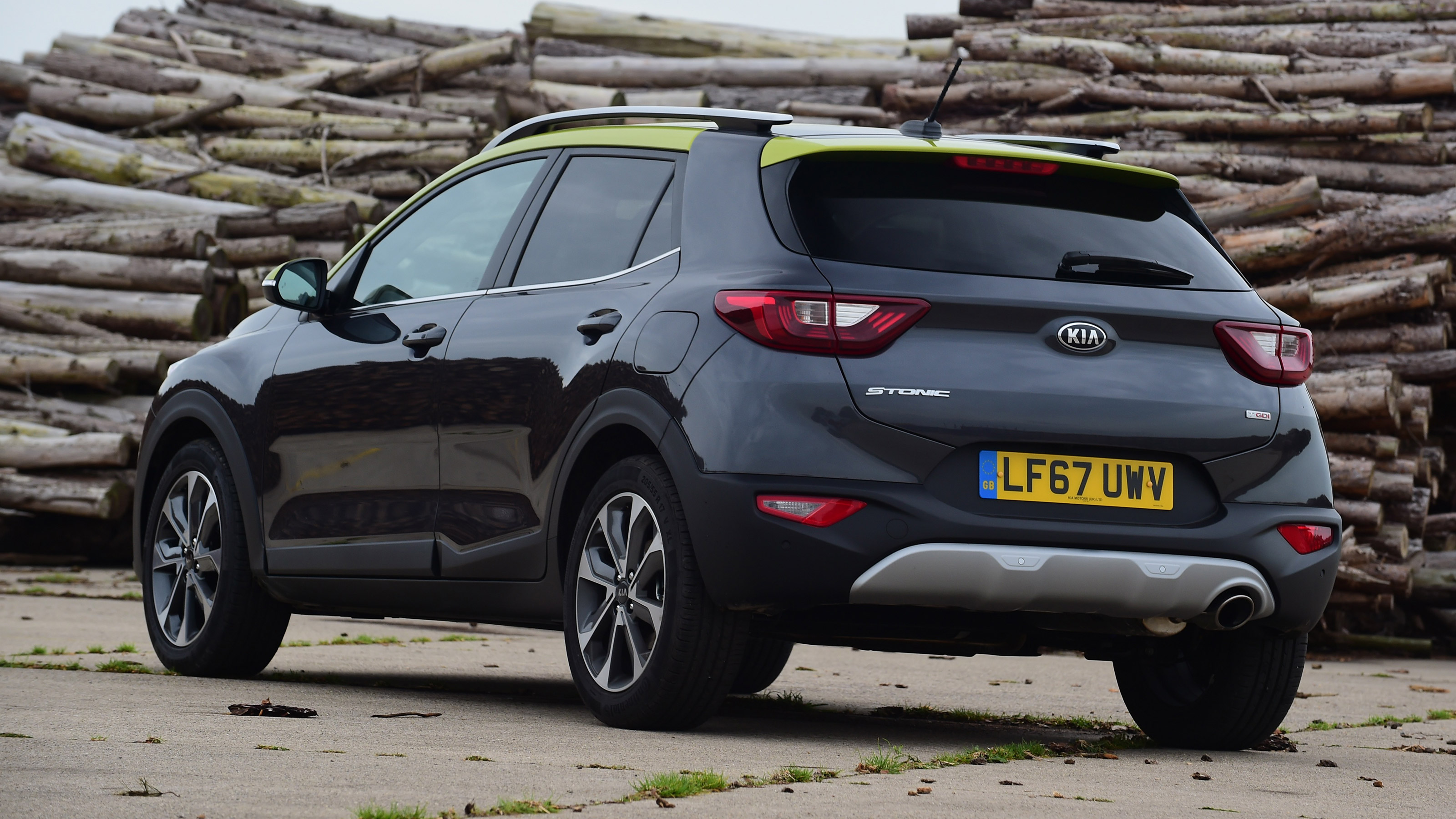 Used Kia Stonic Mk1 - rear