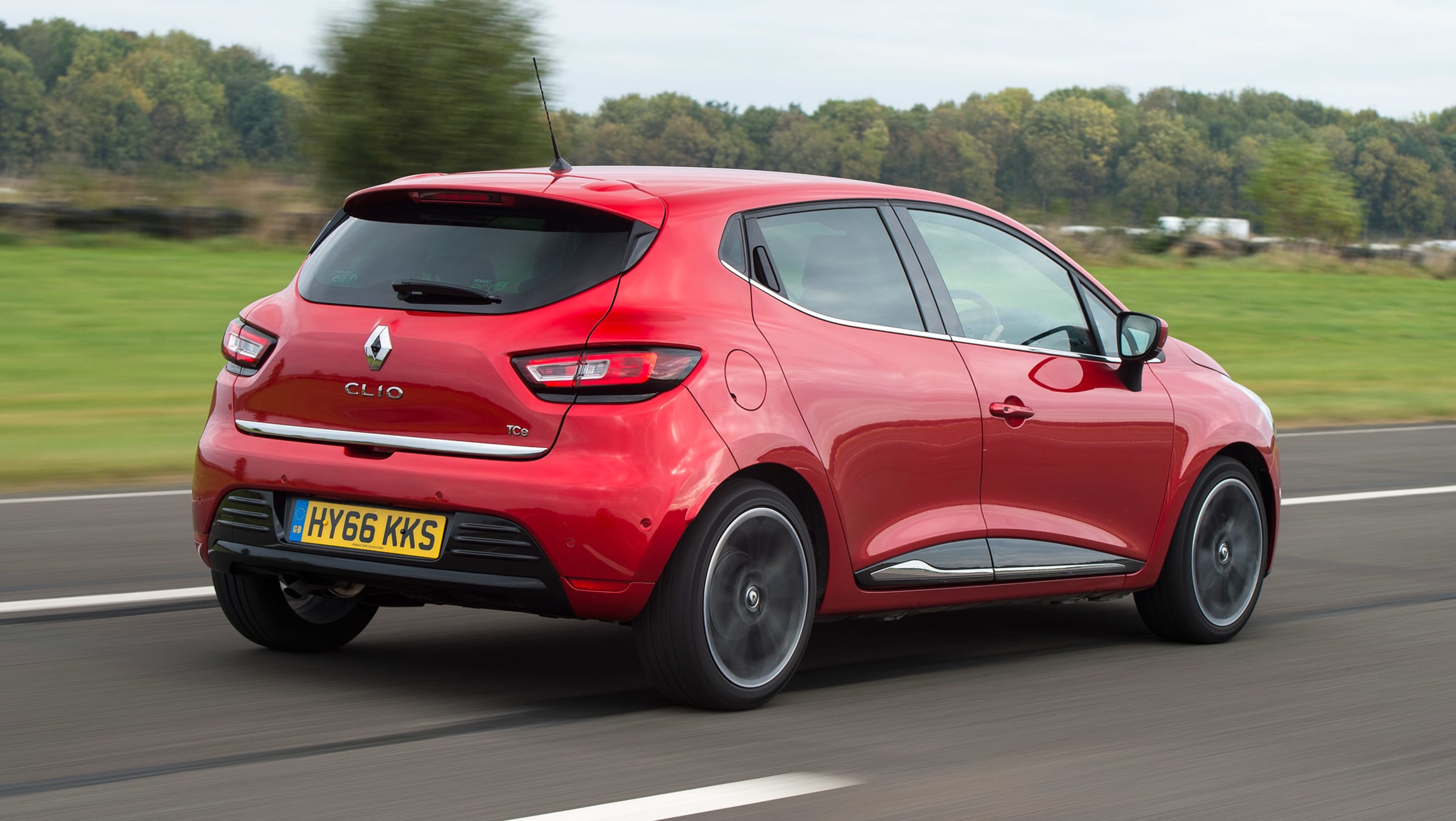 Used Renault Clio Mk4 - rear action