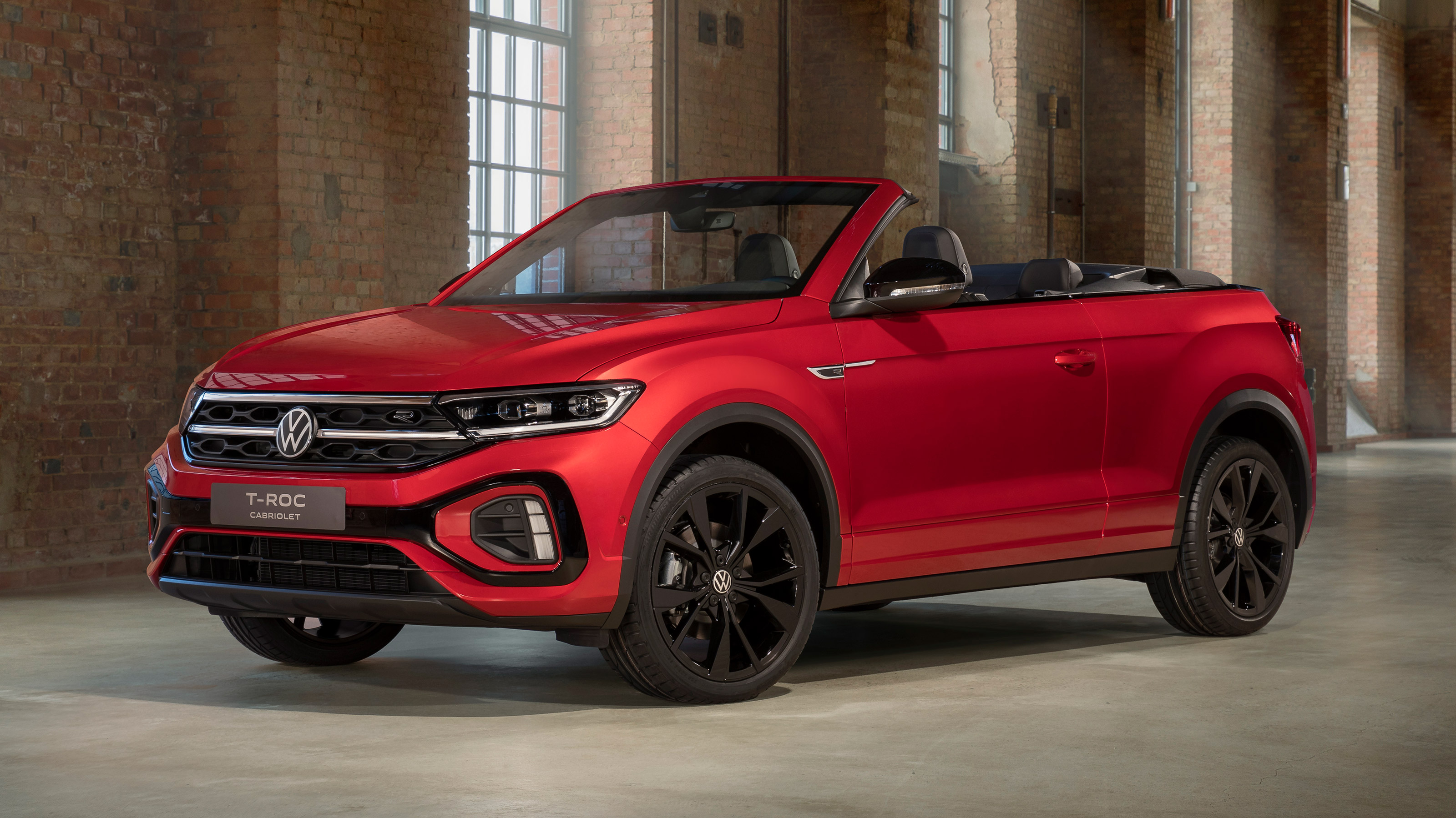 Volkswagen T-Roc Cabriolet facelift - front