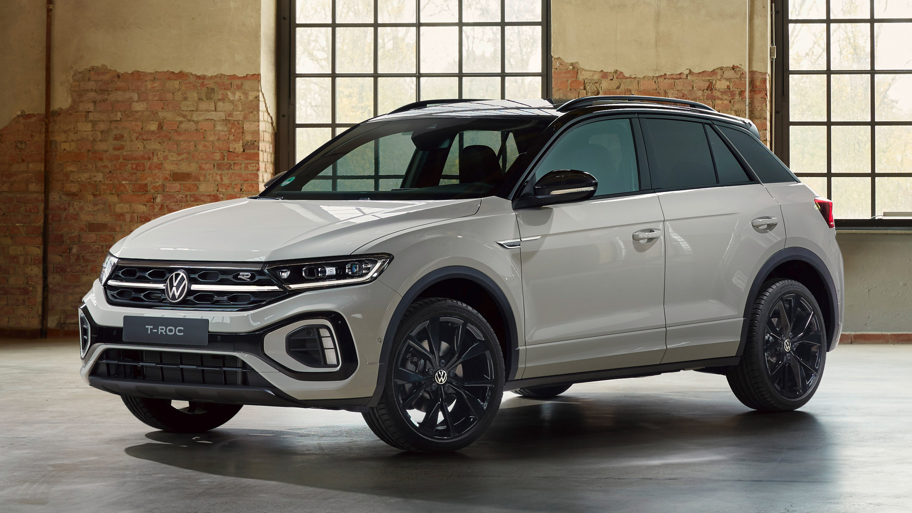 Volkswagen T-Roc facelift - front static