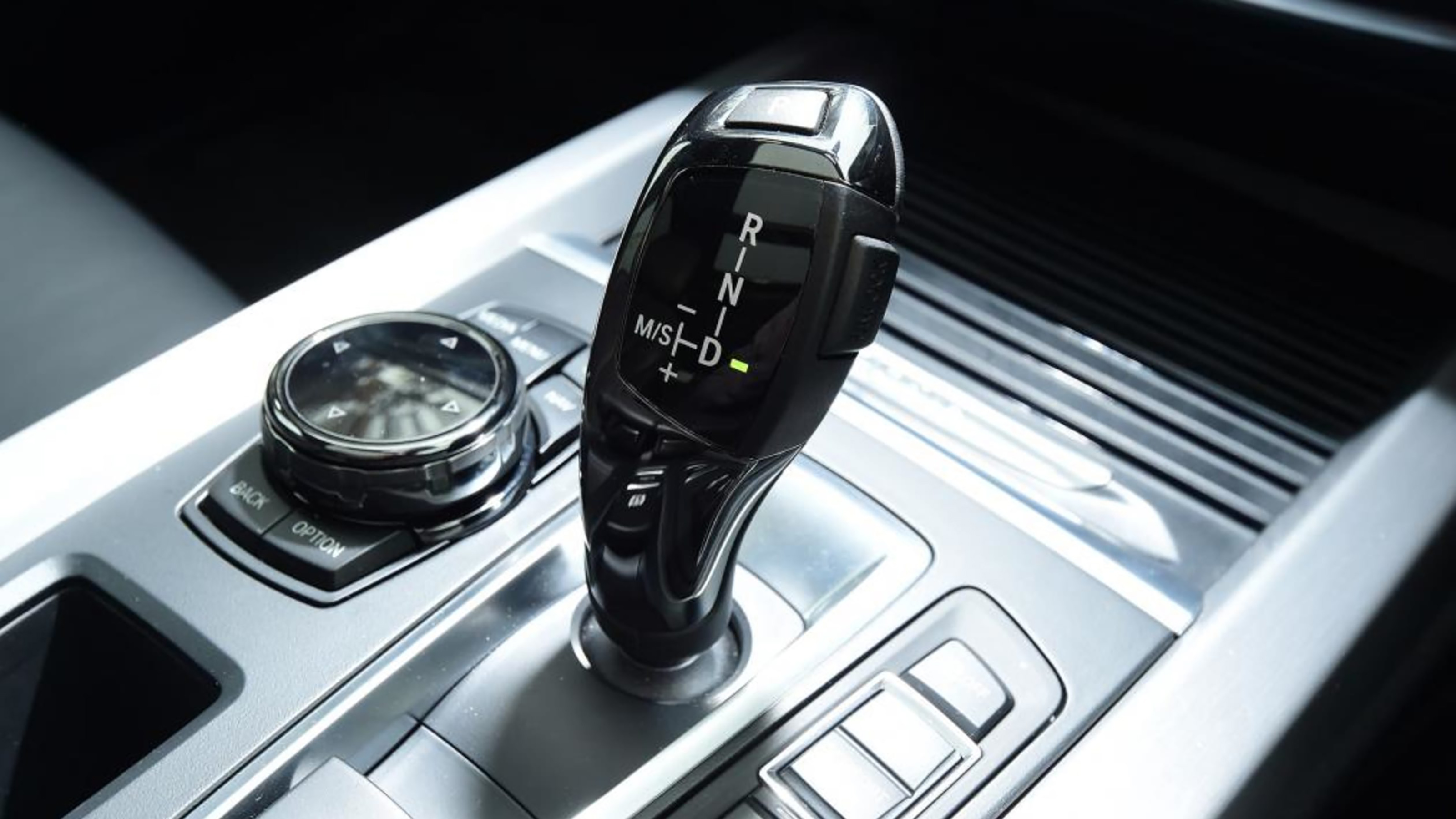 BMW X5 Mk3 - gear lever