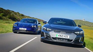 Audi e-tron GT vs Porsche Taycan
