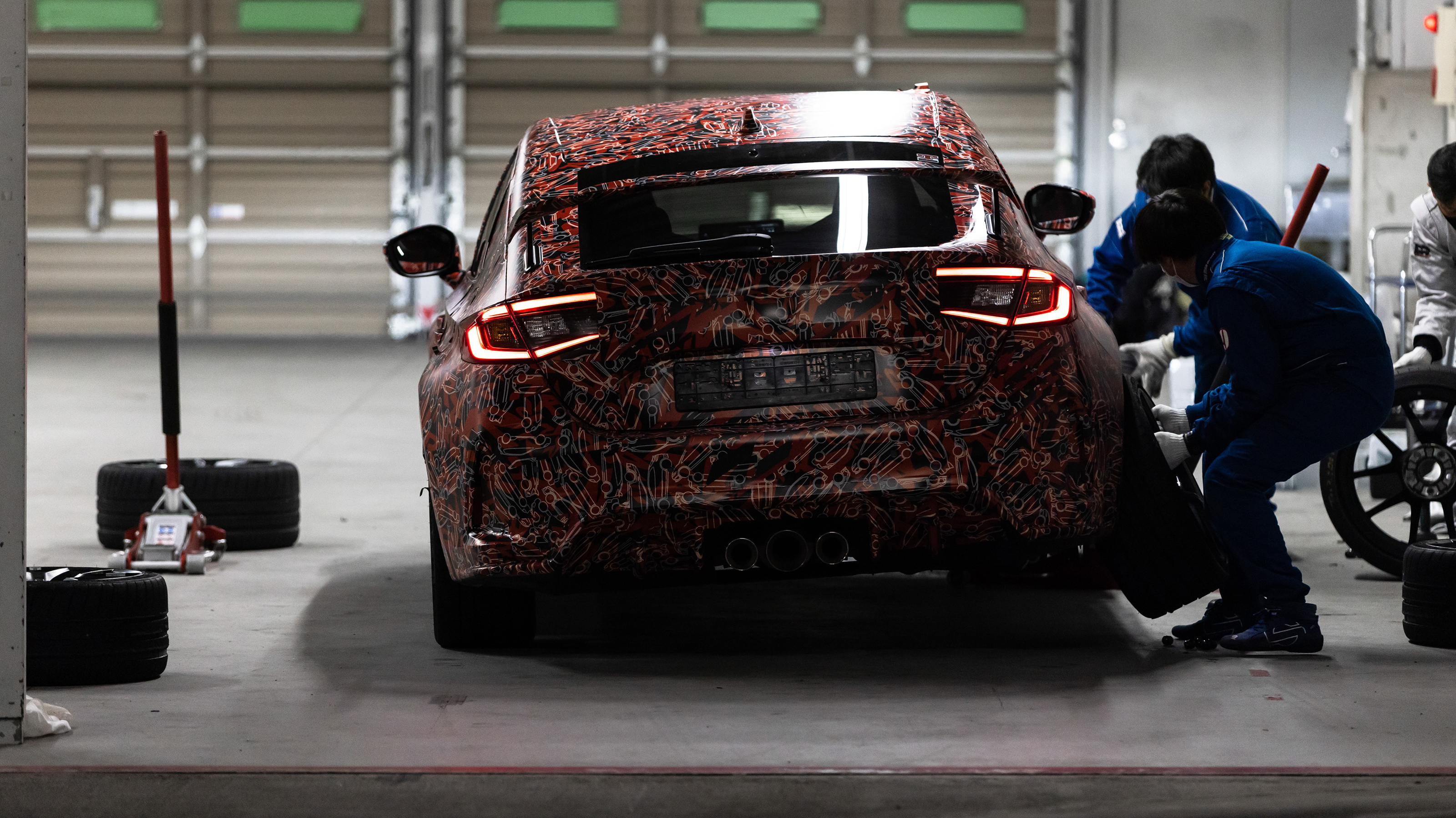 Honda Civic Type R testing at Suzuka - rear