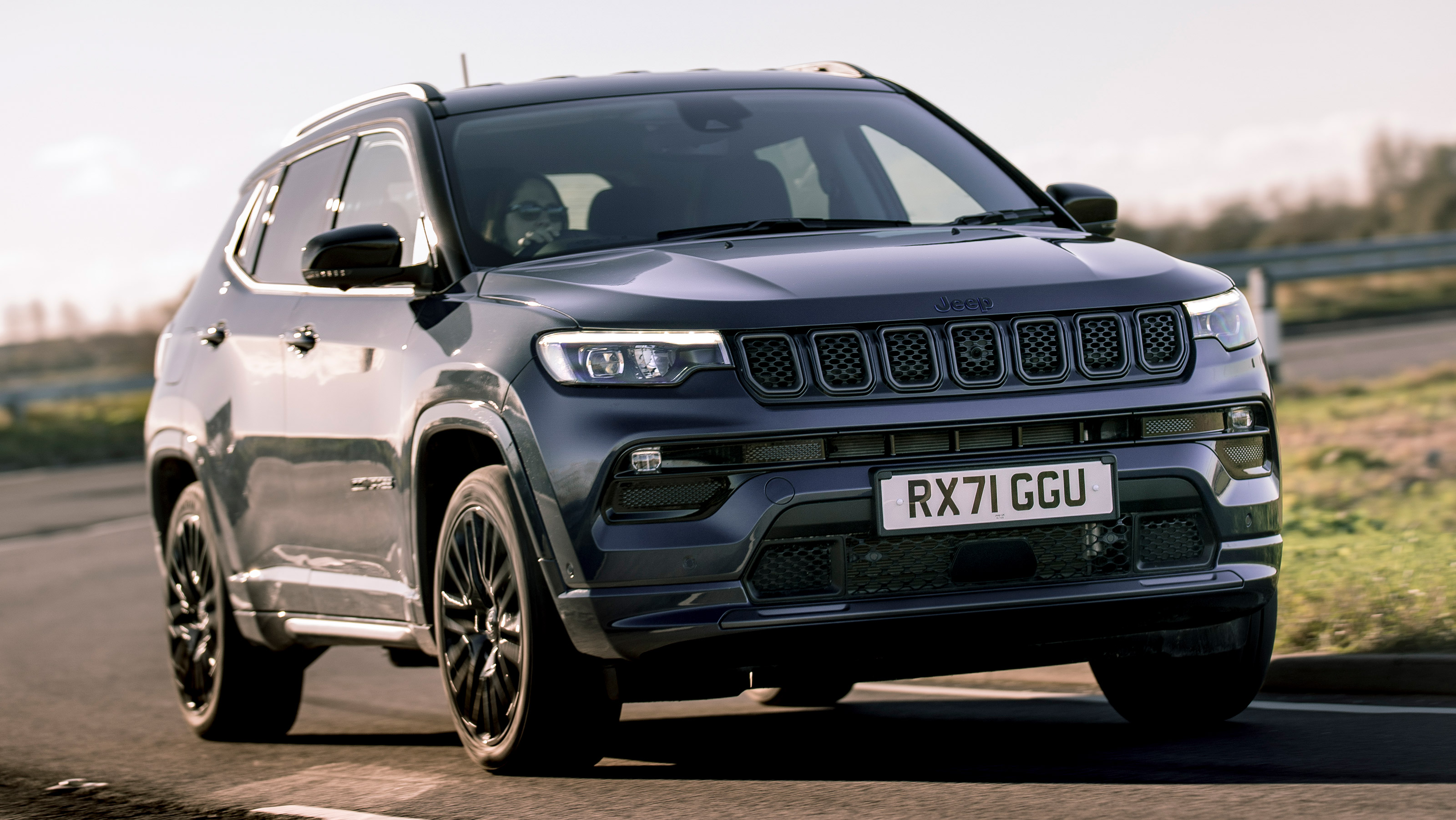 Jeep Compass 4xe - front cornering