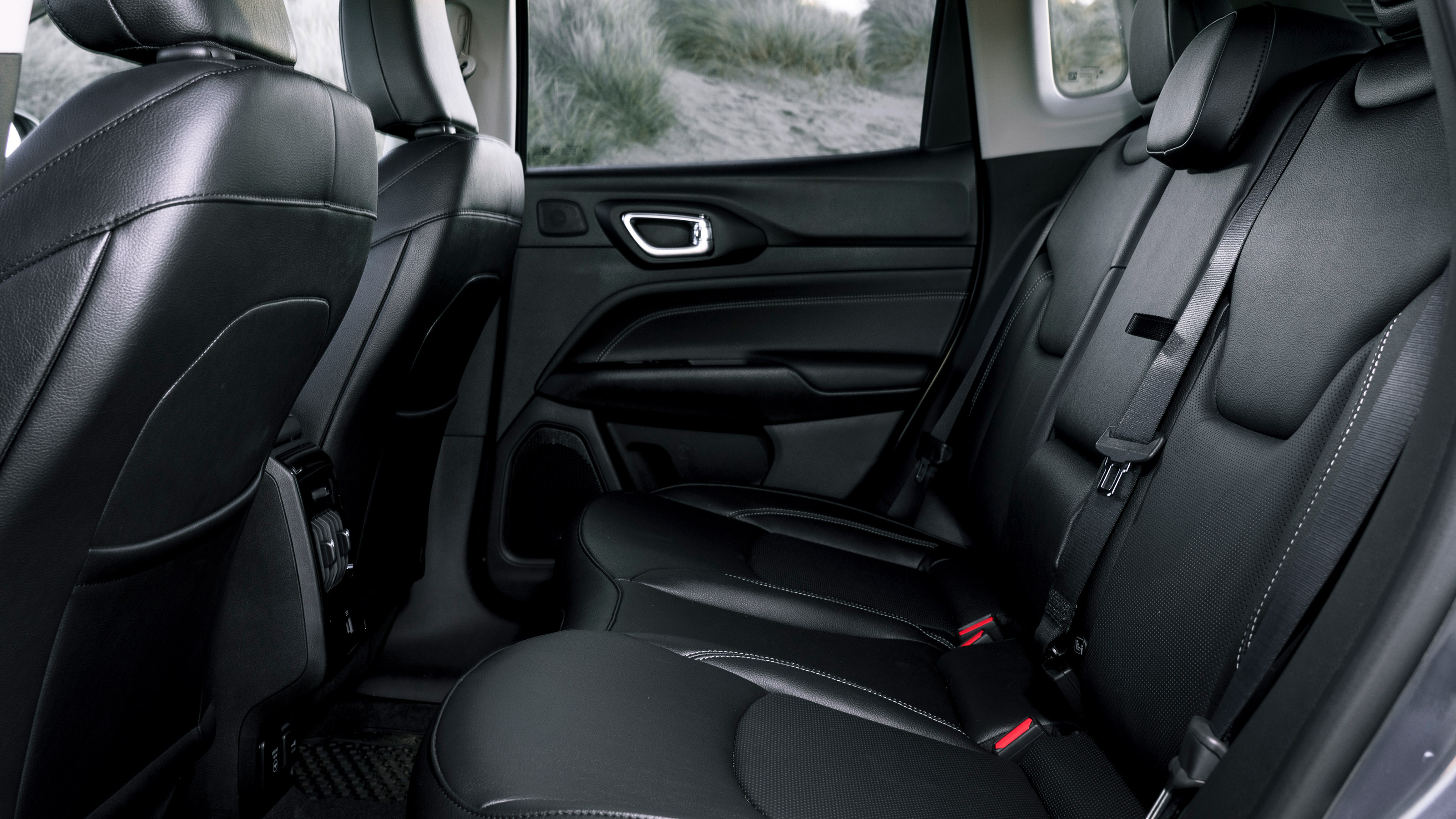 Jeep Compass 4xe - rear seats