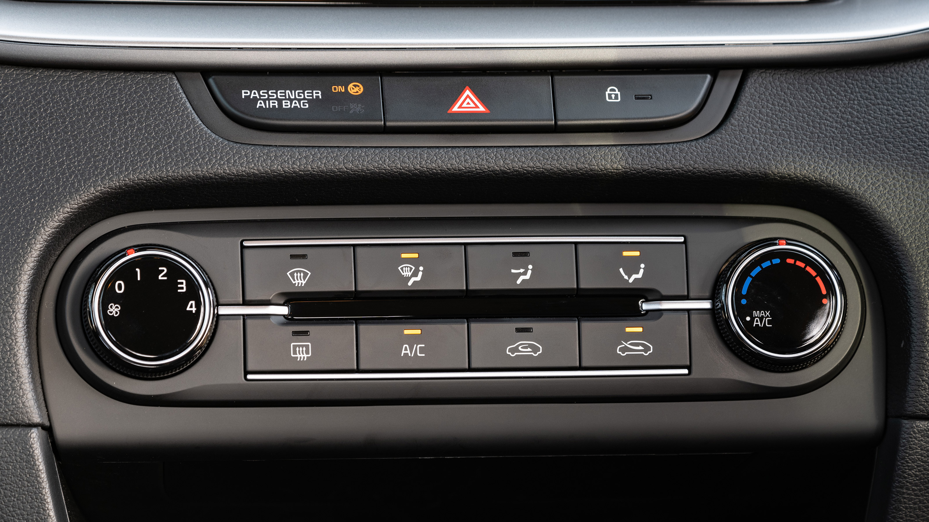 Kia Ceed - centre console