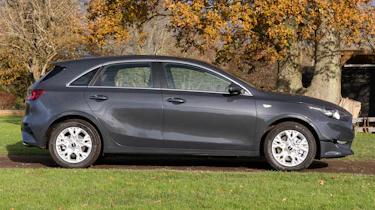 Kia Ceed - side static