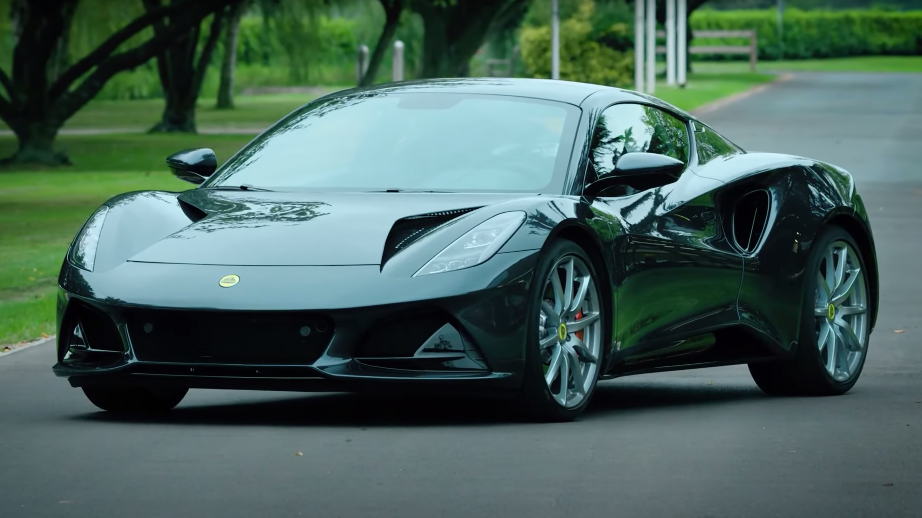 Lotus Emira - video