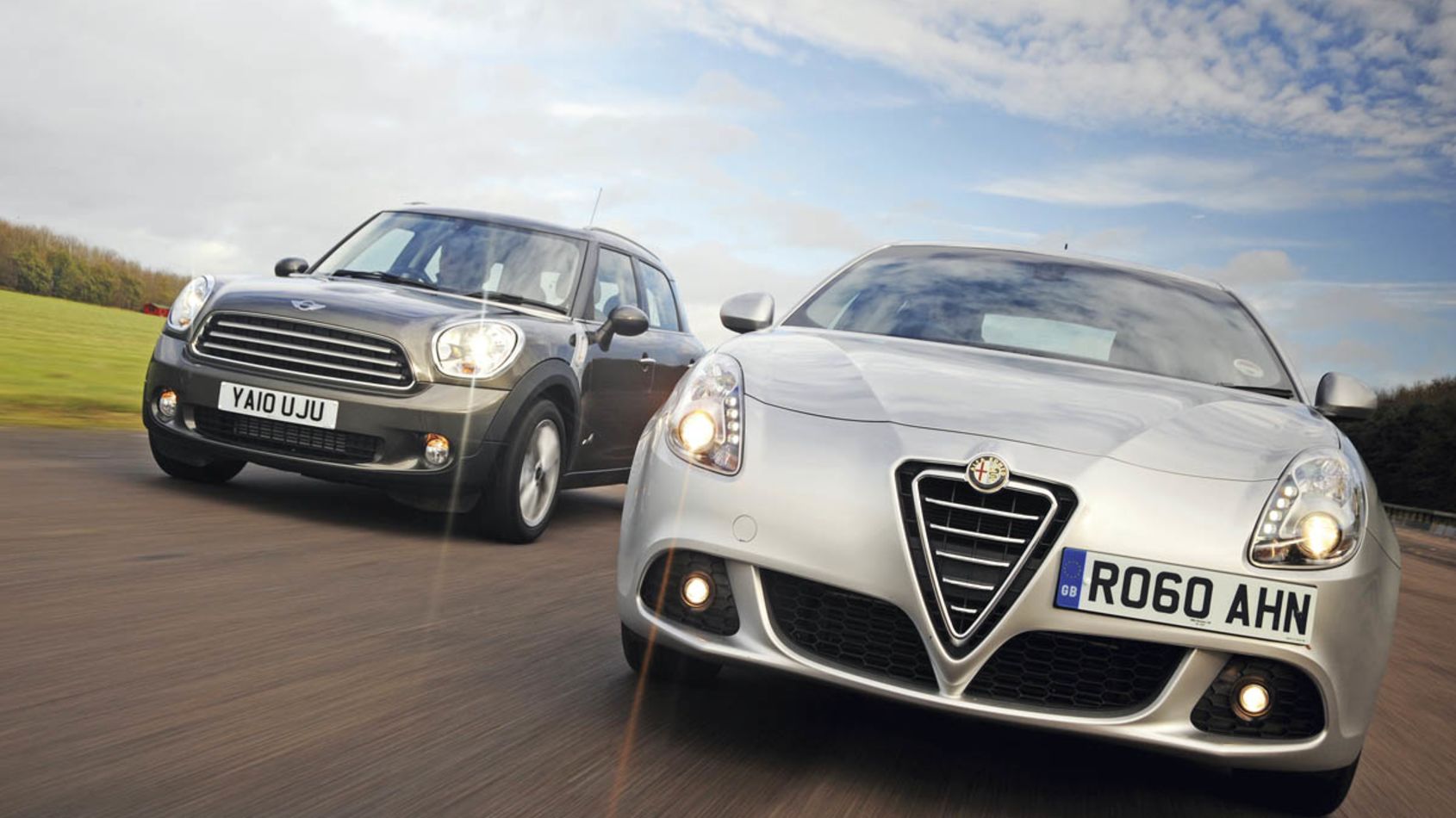 MINI Countryman vs Alfa Giulietta