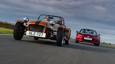 Caterham 170R vs Mazda MX-5