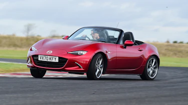 Mazda MX-5 - front cornering