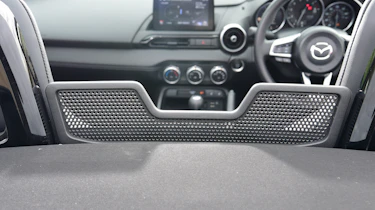Mazda MX-5 - interior