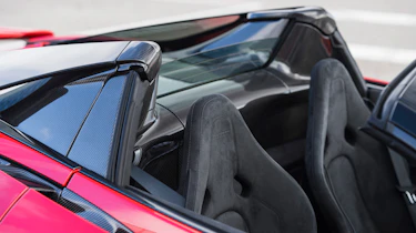McLaren 765LT Spider - seats