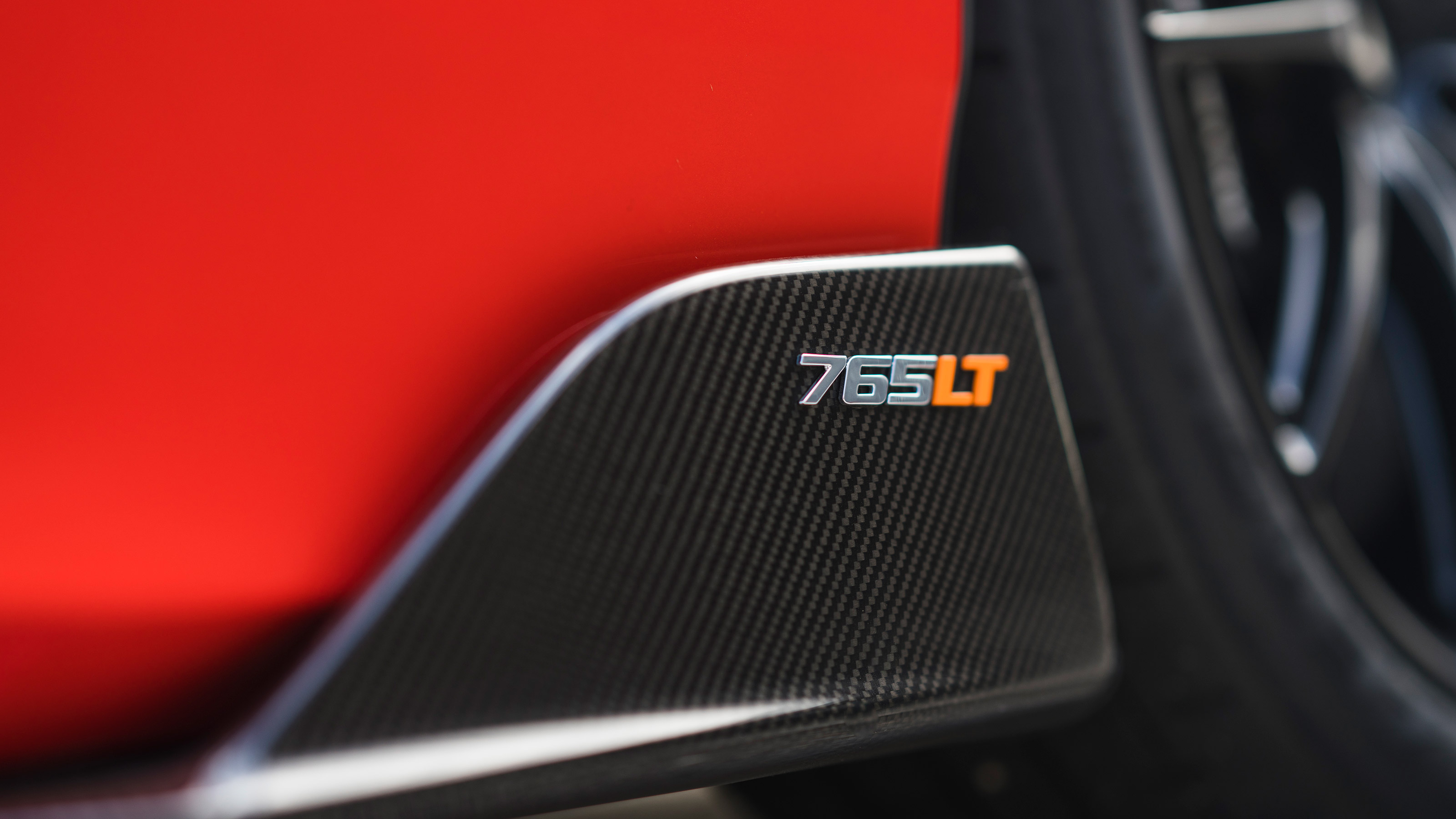 McLaren 765LT Spider - side badge