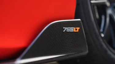 McLaren 765LT Spider - side badge