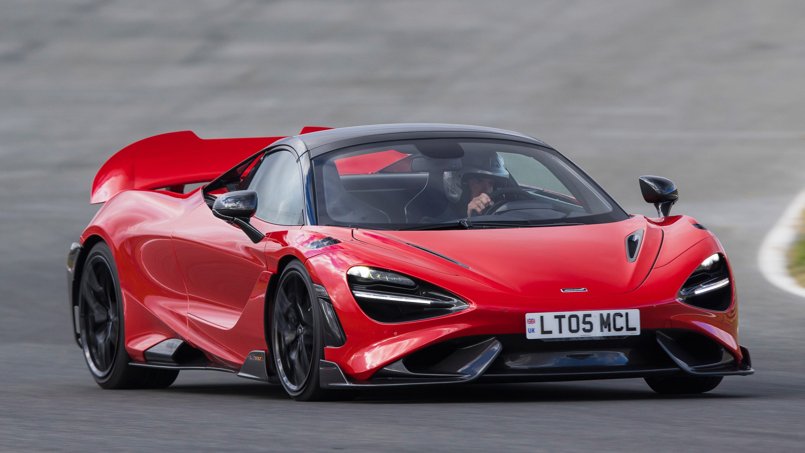 McLaren 765LT Spider - front cornering