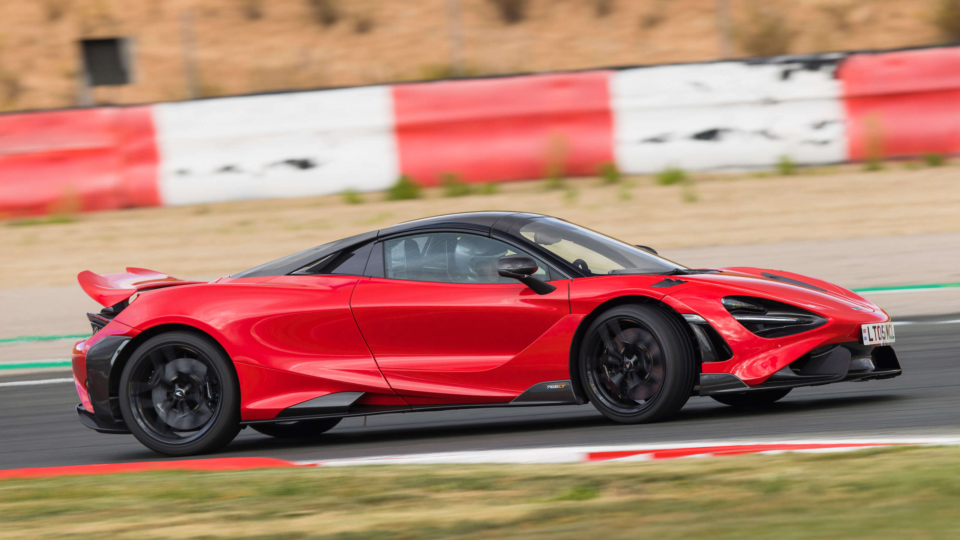 McLaren 765LT Spider - side
