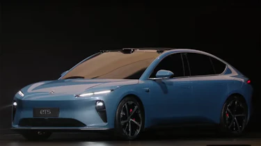 NIO ET5 - front