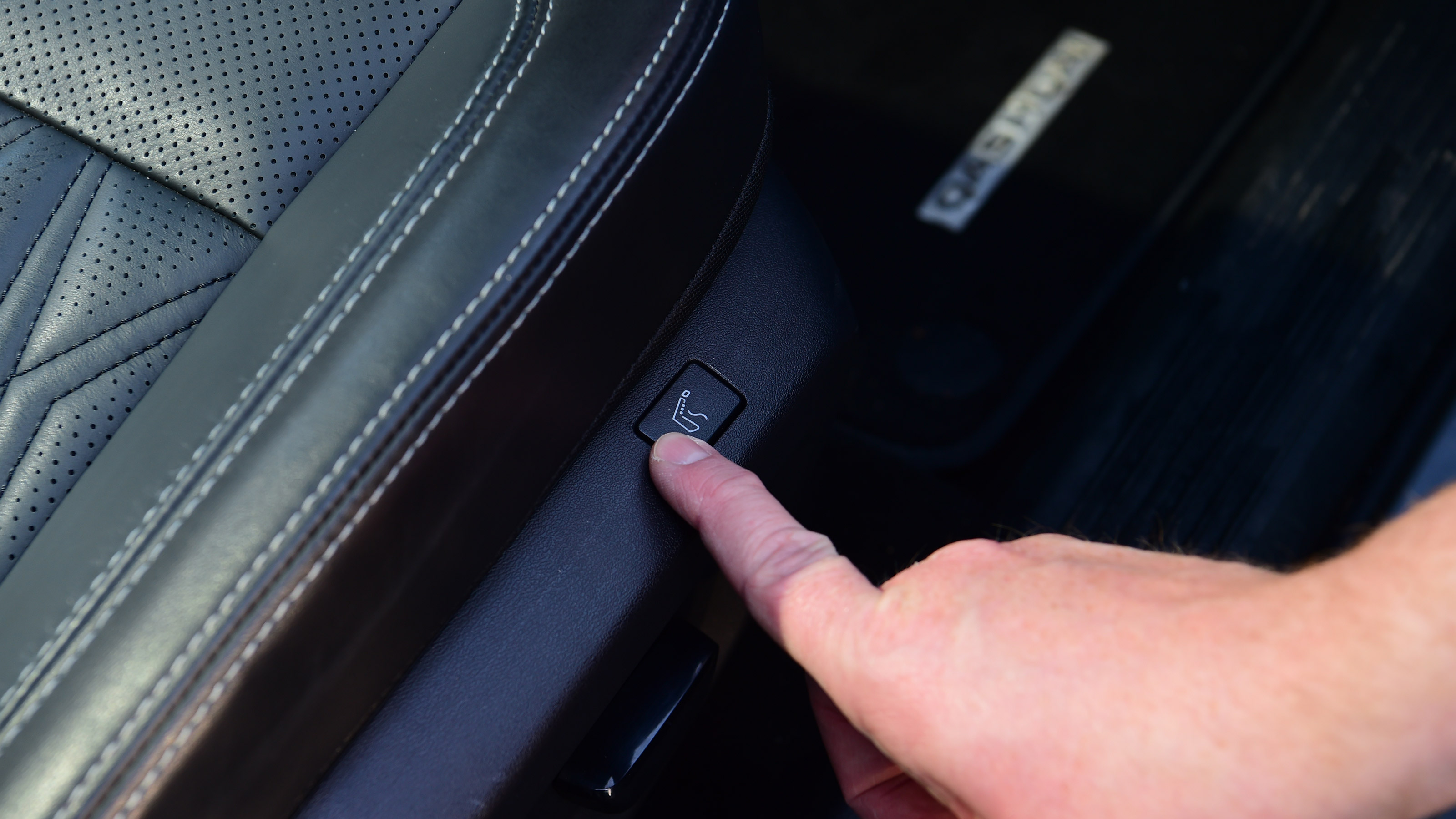 Nissan Qashqai long termer - first report massage seats