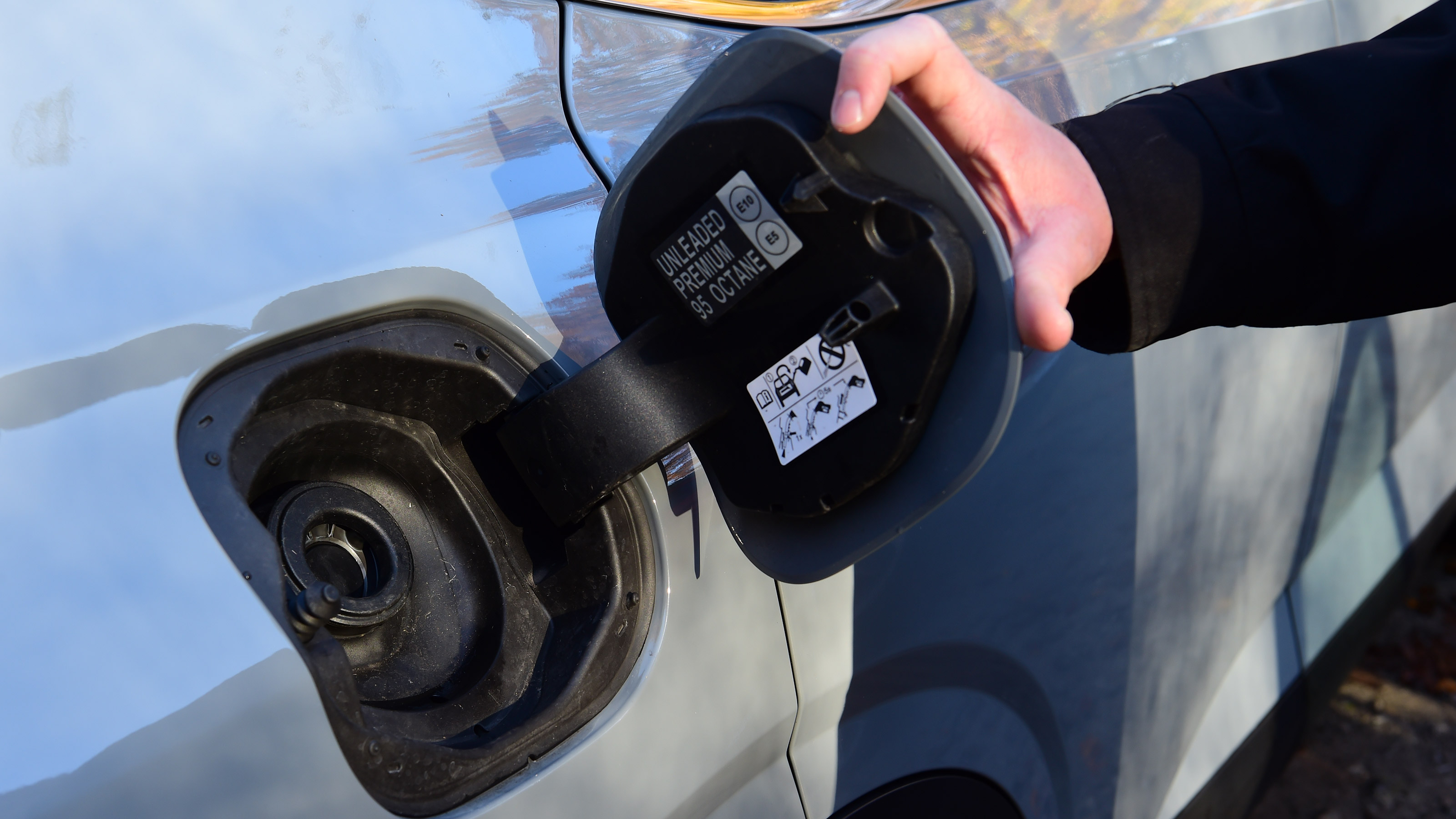 Nissan Qashqai long termer - first report filler cap