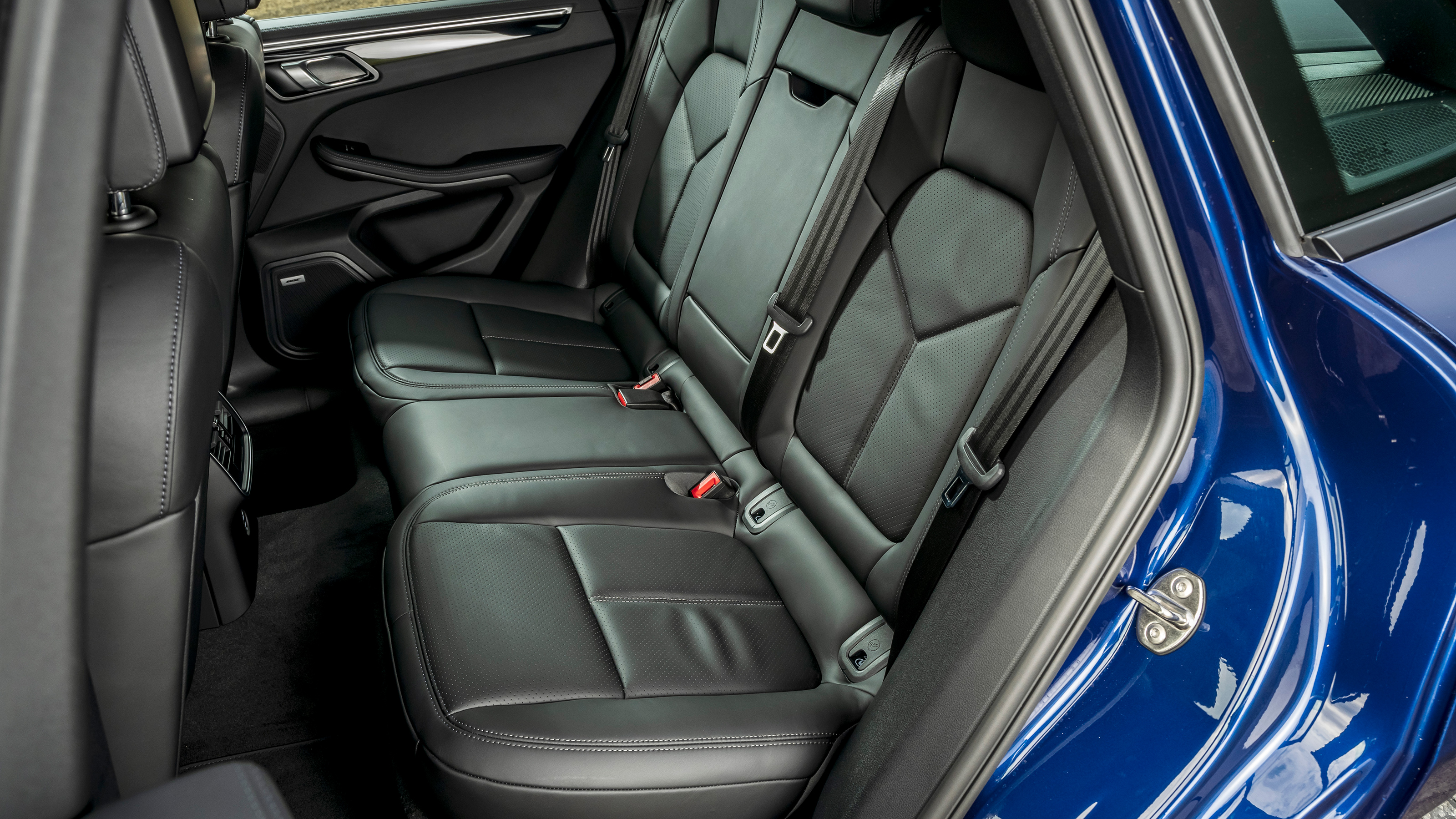 Porsche Macan 2.0 2022 - rear seats