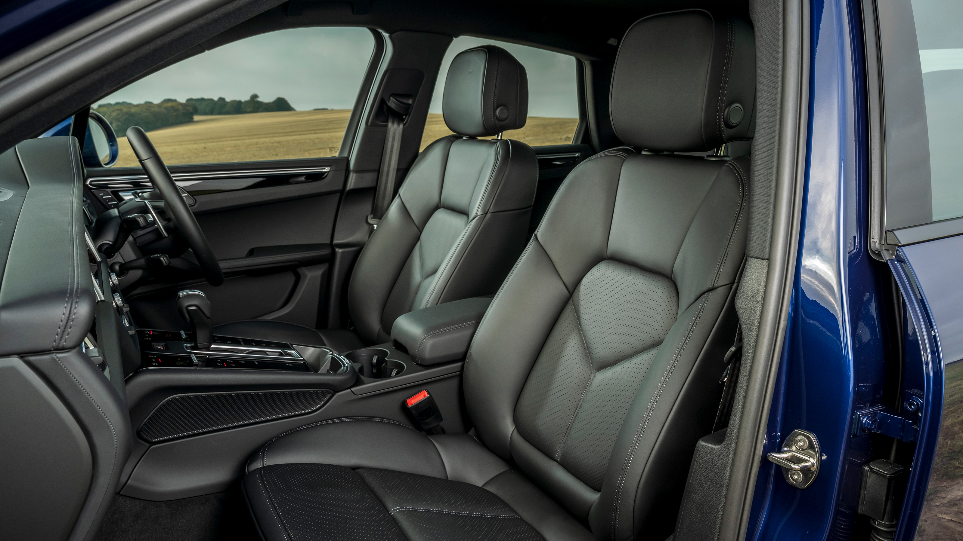 Porsche Macan 2.0 2022 - seats