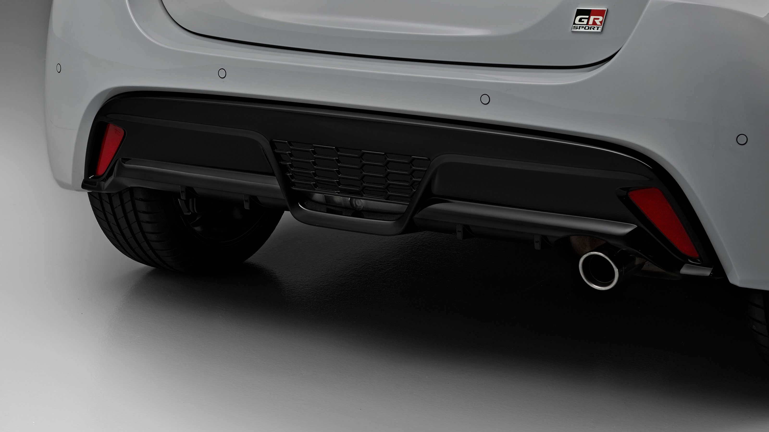 Toyota Yaris GR Sport - exhaust