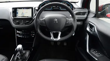 Used Peugeot 2008 Mk1 - dash