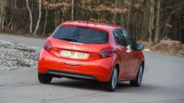 Used Peugeot 208 Mk1 - rear cornering