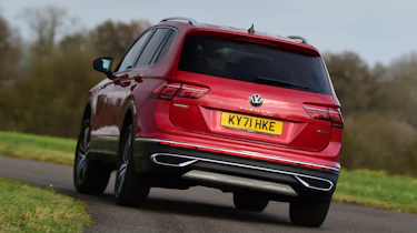 Volkswagen Tiguan Allspace - rear cornering
