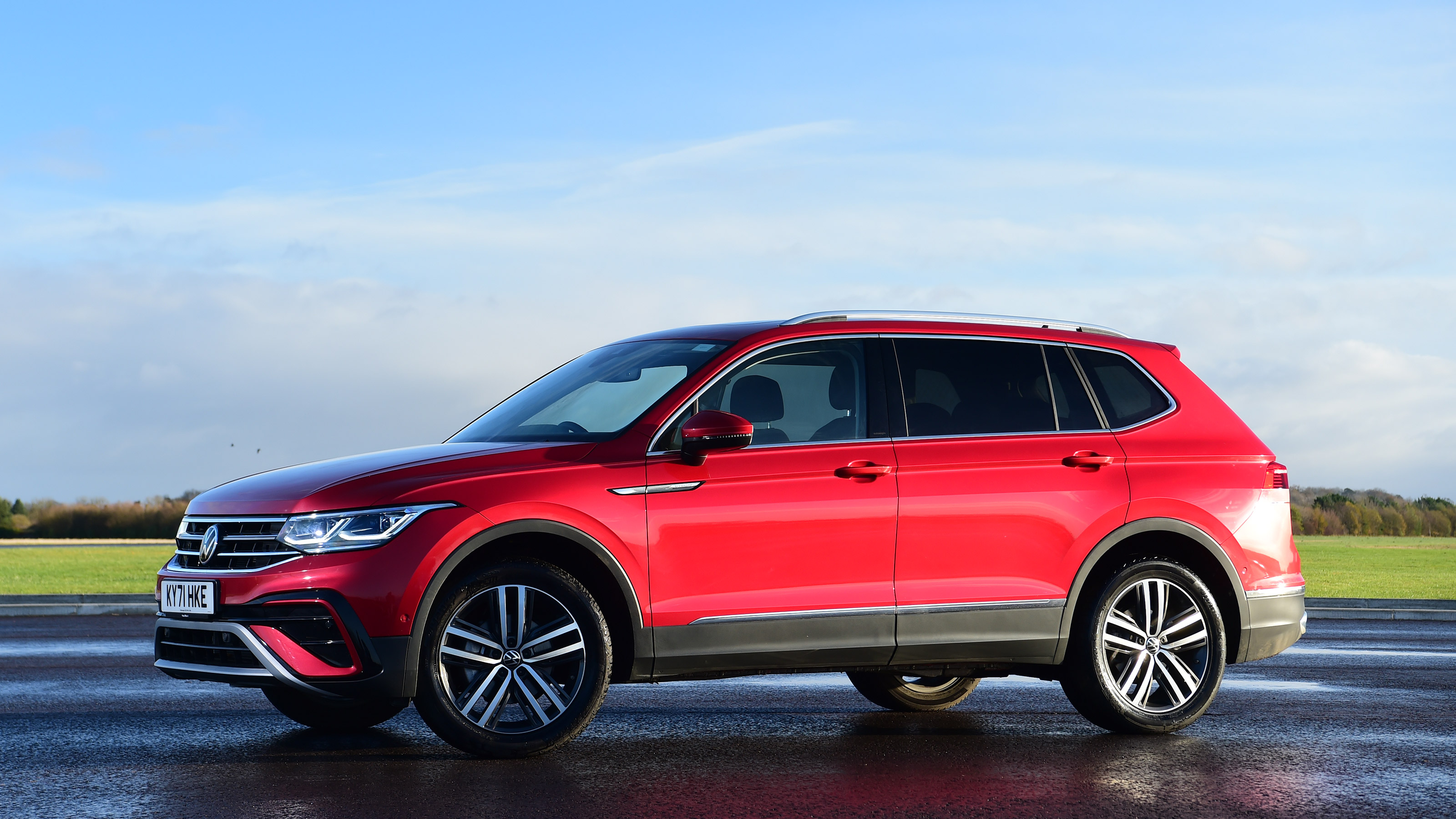 Volkswagen Tiguan Allspace - front static