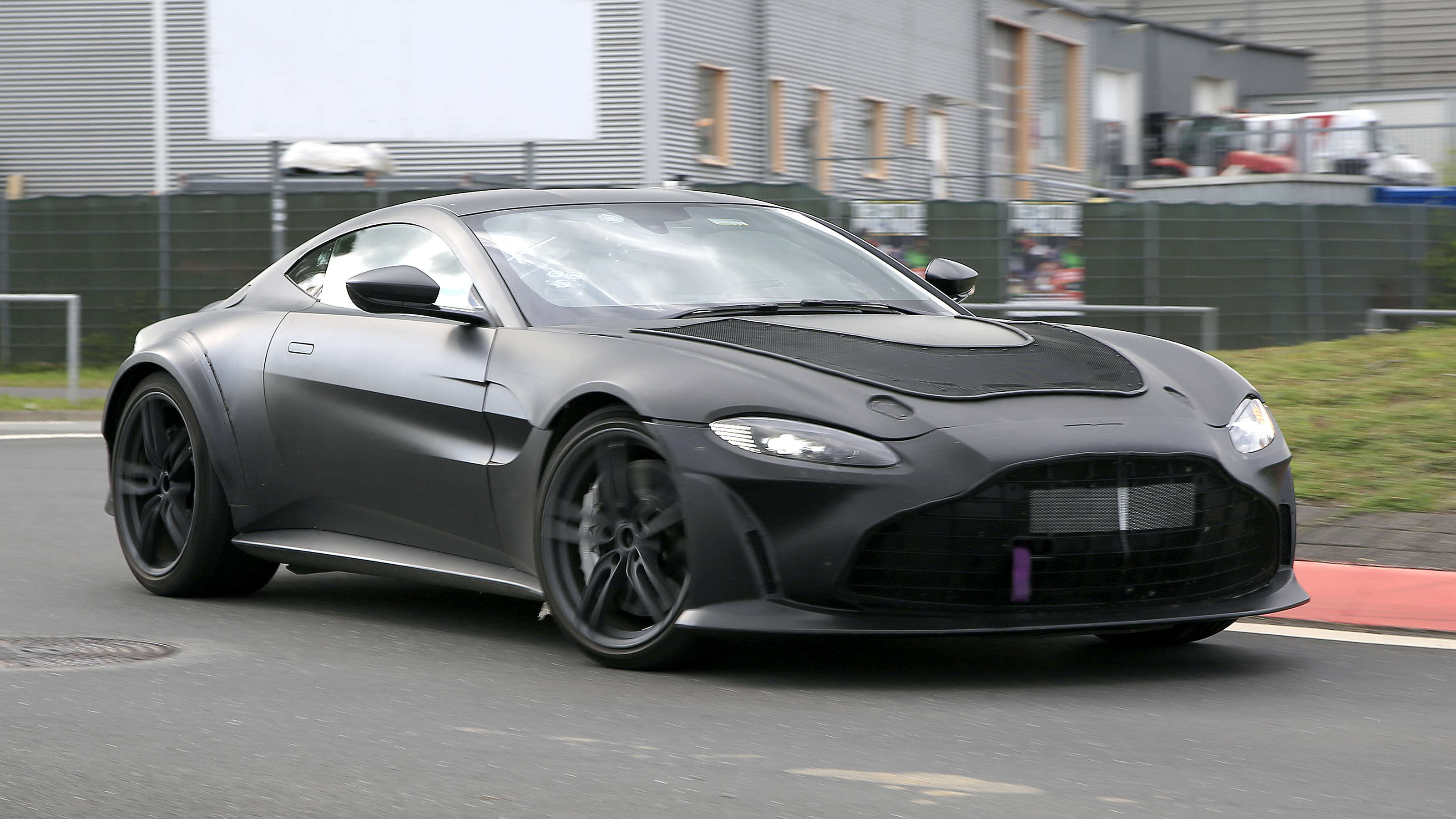 Aston Martin V12 Vantage - front