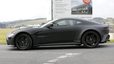 Aston Martin V12 Vantage - side