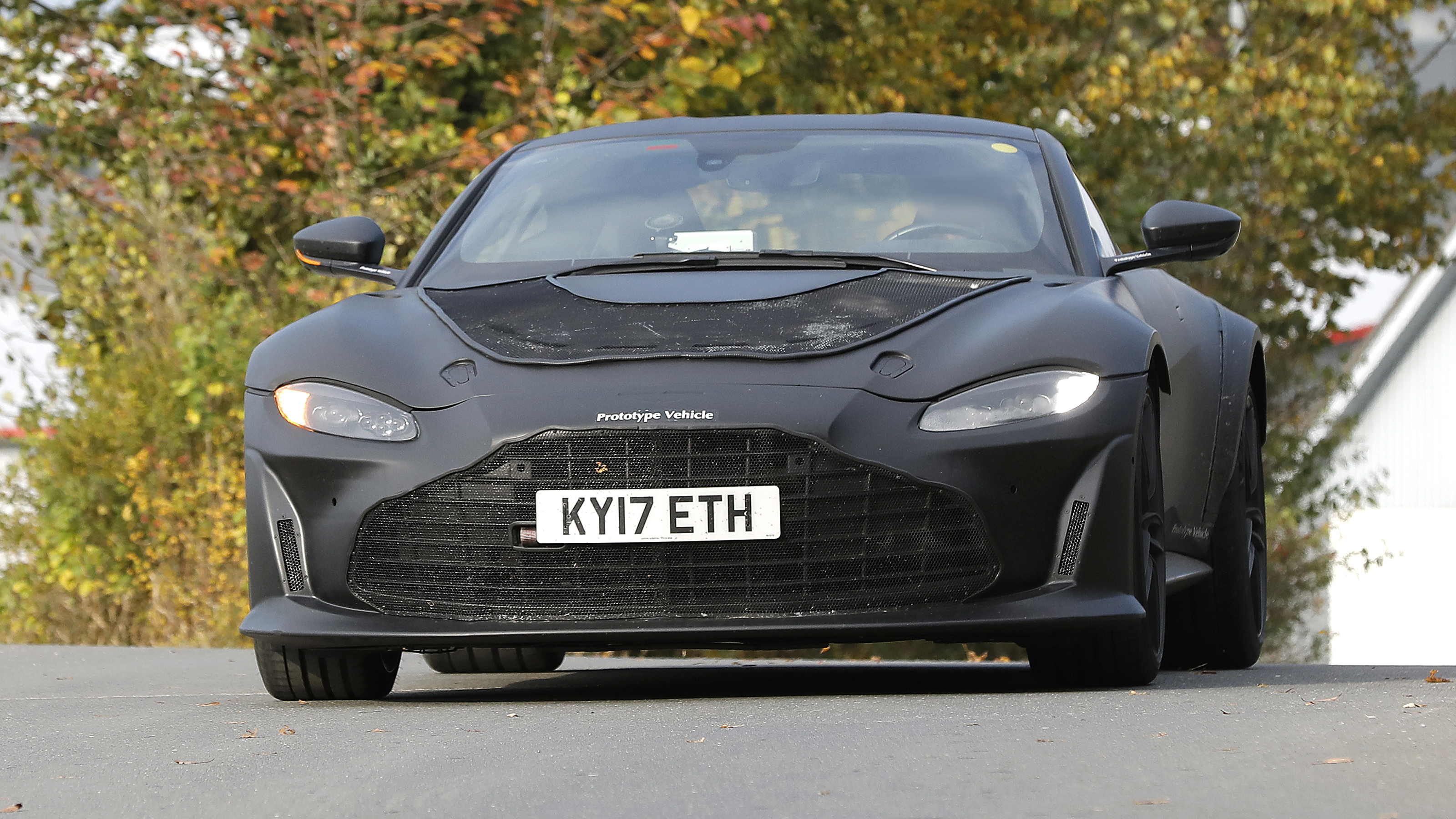 Aston Martin V12 Vantage - front